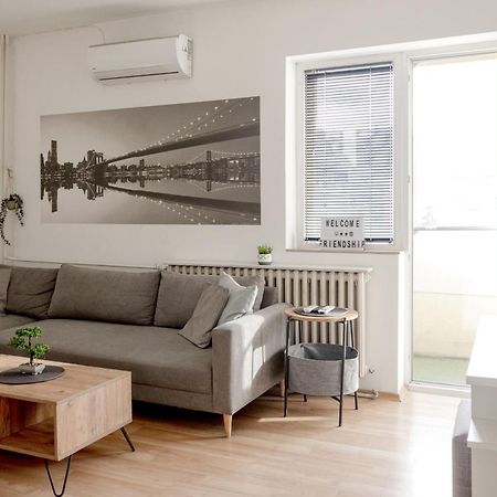 Friendship Apartment Скопие Екстериор снимка